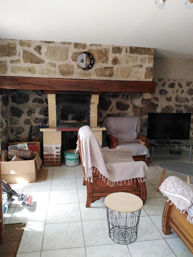 Chaleureux A La Campagne Lägenhet Saint-Germain-Laprade Exteriör bild