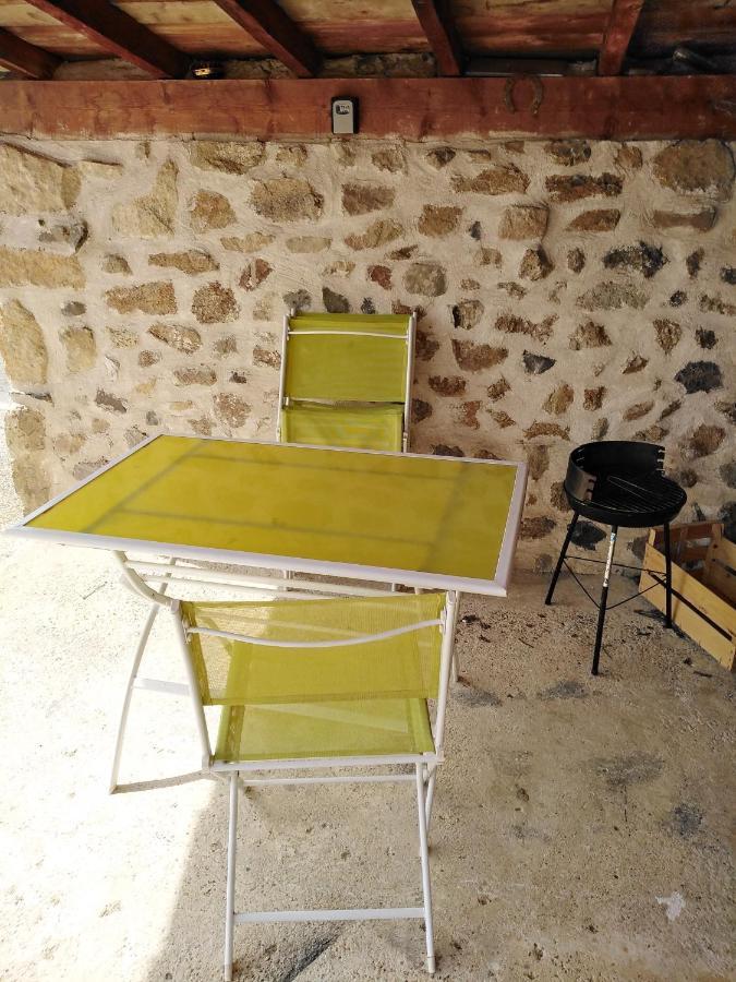 Chaleureux A La Campagne Lägenhet Saint-Germain-Laprade Exteriör bild